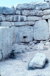1974 Hagar Qim, Malta 140