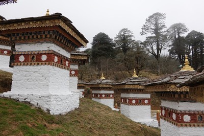 dochu La Stupas