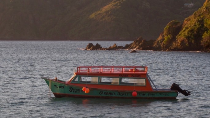 glass-bottom-boat_med